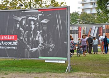 KIVÁNDORLÓK – Az utolsó csukja be a kaput!