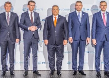 NER-divat – Egy párt, egy fazon