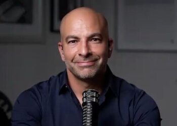 KÖNYV – Végigélni