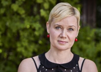 KÖNYV – Ultramarin