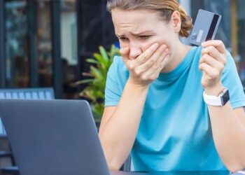 INTERNETES CSALÁS – Brutálisan sok embert vernek át