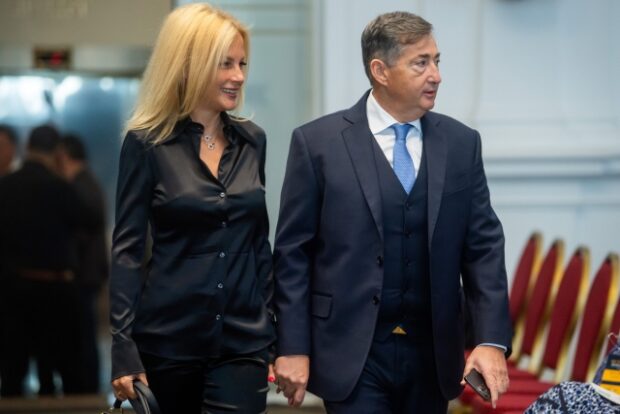 kormányközeli milliárdosok, KORMÁNYKÖZELI MILLIÁRDOSOK – Szerényebben, uraim!