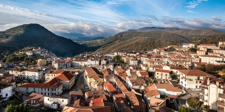 menekülés 1 euró, MENEKÜLÉS – Van 1 euród? Házat vehetsz Olaszországban