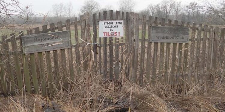 független, KITEKINTŐ – Leépítések, munkanélküliség, bűzlő haltetemek