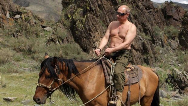 „erős” férfiak, „ERŐS” FÉRFIAK KLUBJA – Mérgező maszkulinitás