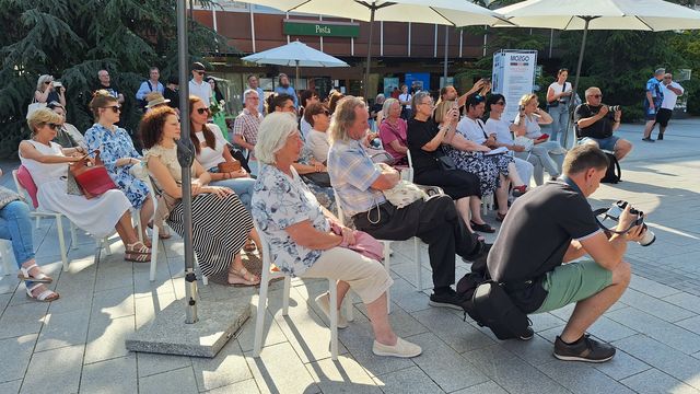 Tisza Kata, TISZA KATA – Kötelék és szabadság
