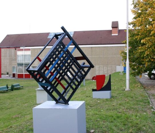 Veszprém szobor, ÁTFORMÁLÓDÓ KÖZTEREK – A láthatatlan szobrok városa, Veszprém