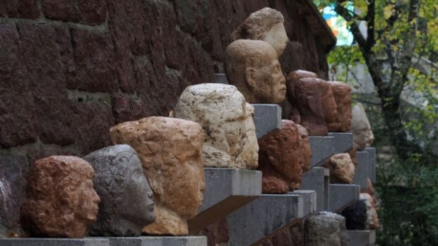 Veszprém szobor, ÁTFORMÁLÓDÓ KÖZTEREK – A láthatatlan szobrok városa, Veszprém