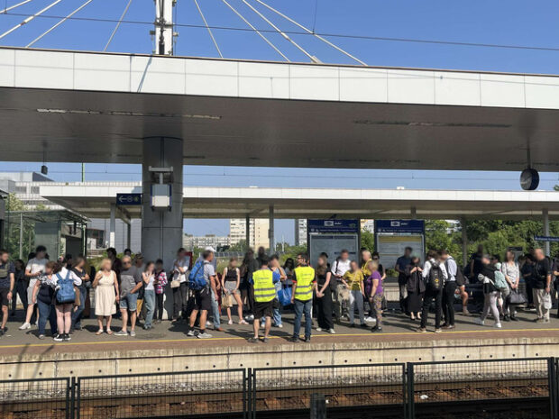 MÁV, MÁV-BOTRÁNYOK – Vasúti rémálmok késésekkel és pisiszünettel