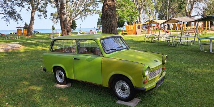 almádi strandok, TEMATIKUS STRANDOK – Arculatváltás az almádi strandokon