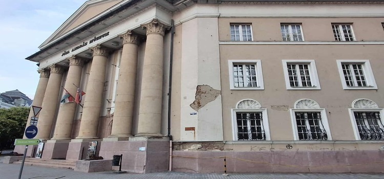 független vidéki sajtó, EZT BESZÉLIK – Szünetelő szülészet, meghibásodott MR-készülék, közpénzen kocsikázó polgármester