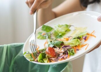 ÉLELMISZER-PAZARLÁS – Zsebbevágó