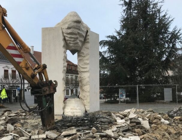 Szabadság tér, SZABADSÁG TÉR – Újabb másfél hónap építkezés