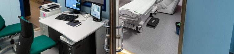 KÓRHÁZI VAKFOLT – MR-CT-vizsgálatra vár? Sok szerencsét!