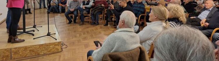 LÁZÁRINFÓ ALMÁDIBAN – Fideszes show fideszeseknek