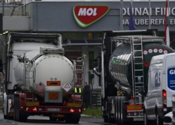 MOL–NIS-TRANZAKCIÓ – A nagy olajbiznisz