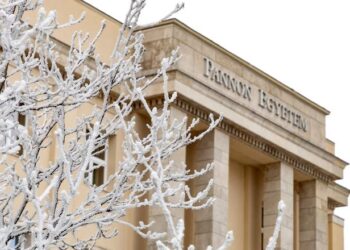 PANNON EGYETEM &ndash; A tiszt&aacute;bb v&iacute;z&eacute;rt &eacute;s levegő&eacute;rt