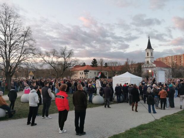 Magyar Péter Várpalota, MAGYAR PÉTER VÁRPALOTÁN – Megállítjuk az orbáni maffiát