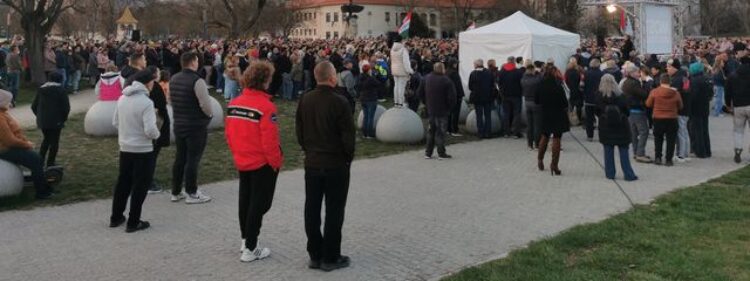 MAGYAR PÉTER VÁRPALOTÁN – Megállítjuk az orbáni maffiát