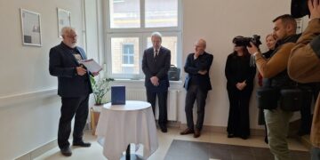 DR. PAPP S&Aacute;NDOR &ndash; Eur&oacute;pai jelens&eacute;g volt