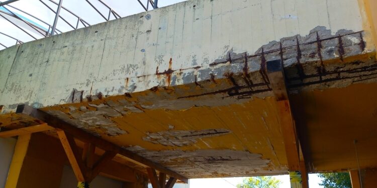 független helyi sajtó, KITEKINTŐ – Plakáttépegetéstől és választási kampánytól volt hangos a hét