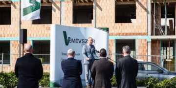 SZUBJEKT&Iacute;V &ndash; Munk&aacute;ssz&aacute;ll&oacute;? Kinek&nbsp;&eacute;p&uuml;l &eacute;s kinek&nbsp;kellene?