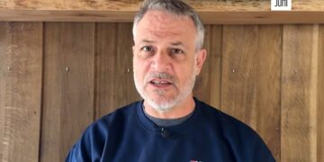 JUH&Aacute;SZ P&Eacute;TER &ndash; Ne hagyd, hogy elcsalj&aacute;k a v&aacute;laszt&aacute;st!