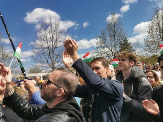 Magyar Péter, KAMPÁNYHAJRÁ – Magyar Péter: Óriási a tét!