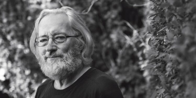 MEGHALT SEBŐ FERENC &ndash; Mozgalma vil&aacute;g&ouml;r&ouml;ks&eacute;gg&eacute; lett, zen&eacute;je milli&oacute;k&eacute;