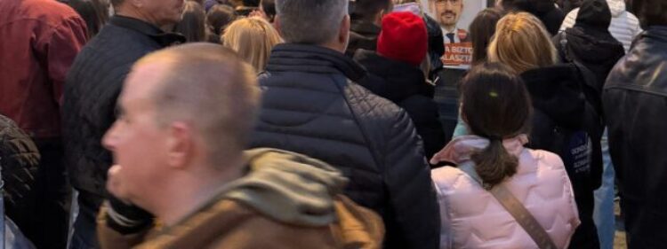 RENDSZERBONTÓ – Lehet-e indulatokból építő közösségi élmény?