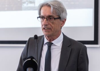 Pósfai Mihály (MTA): Mindent meg lehet beszélni