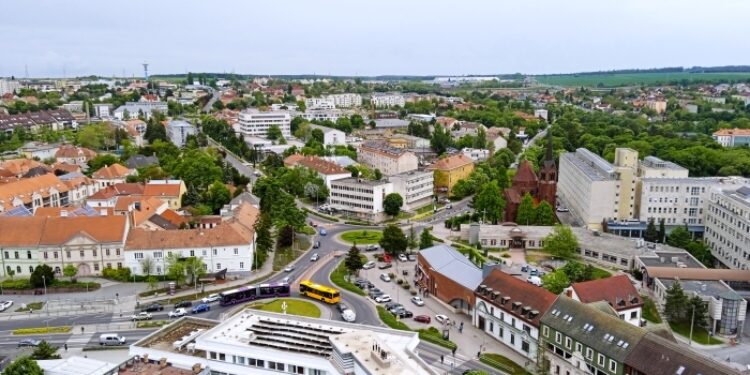 dupla körforgalom, DUPLA KÖRFORGALOM – Nyáron kezdődhet a lámpák felszerelése