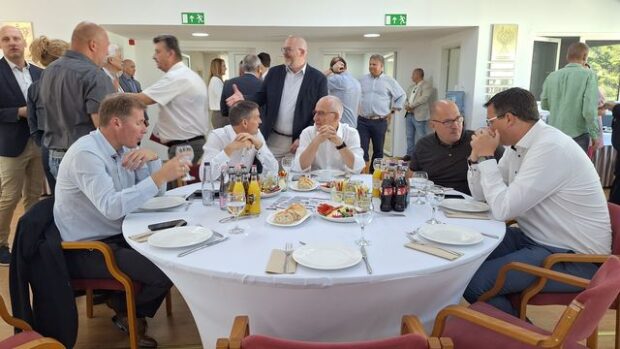Forsthoffer Ágnes, FORSTHOFFER ÁGNES – Mi futópályát építenénk, nem akadálypályát