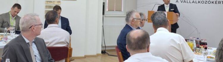 FORSTHOFFER ÁGNES – Mi futópályát építenénk, nem akadálypályát
