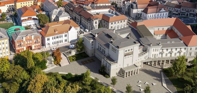 Veszprémi Petőfi Színház, OLVASÓNKTÓL – Úgy érzem, a félelmem nem alaptalan