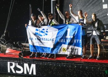 KÉKSZALAG – Küzdelem a természeti erők nélkül
