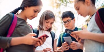 DIGIT&Aacute;LIS VIL&Aacute;G &ndash; N&eacute;ha ki kell l&eacute;pni belőle