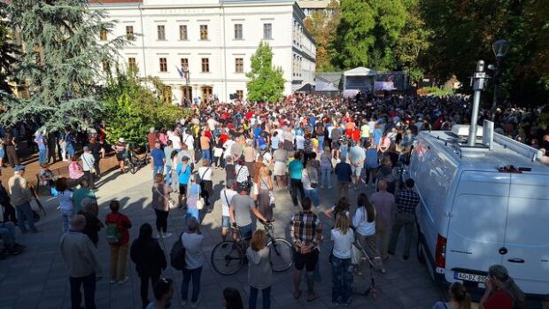 Magyar Péter, MAGYAR PÉTER – Elképesztő elvárás és elképesztő remény