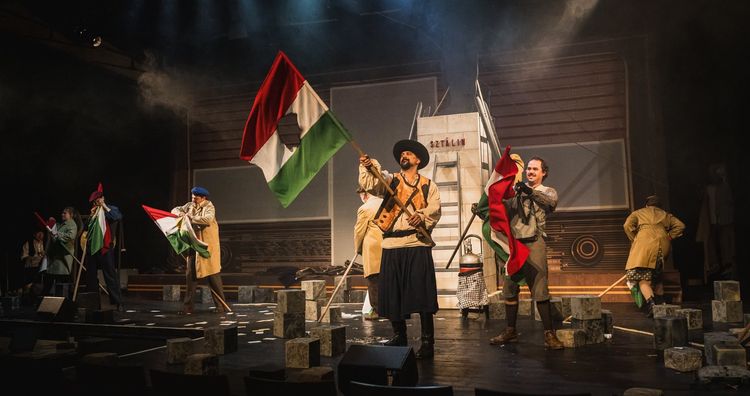 56 26, SZUBJEKTÍV – 56 26: Rend és szabadság pörpatvara
