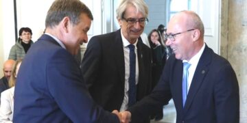CHOLNOKY-EML&Eacute;KD&Iacute;J &ndash; Gelencs&eacute;r Andr&aacute;s &eacute;gető k&eacute;rd&eacute;sekről besz&eacute;l